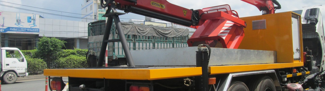 Cẩu gấp khúc Palfinger